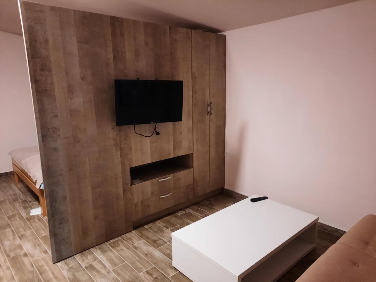 Green Villa Rodna Üsküp Dış mekan fotoğraf